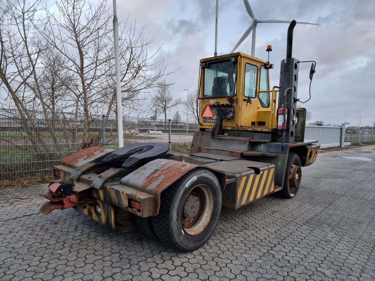Terminal tractor Terberg YT220: picture 6