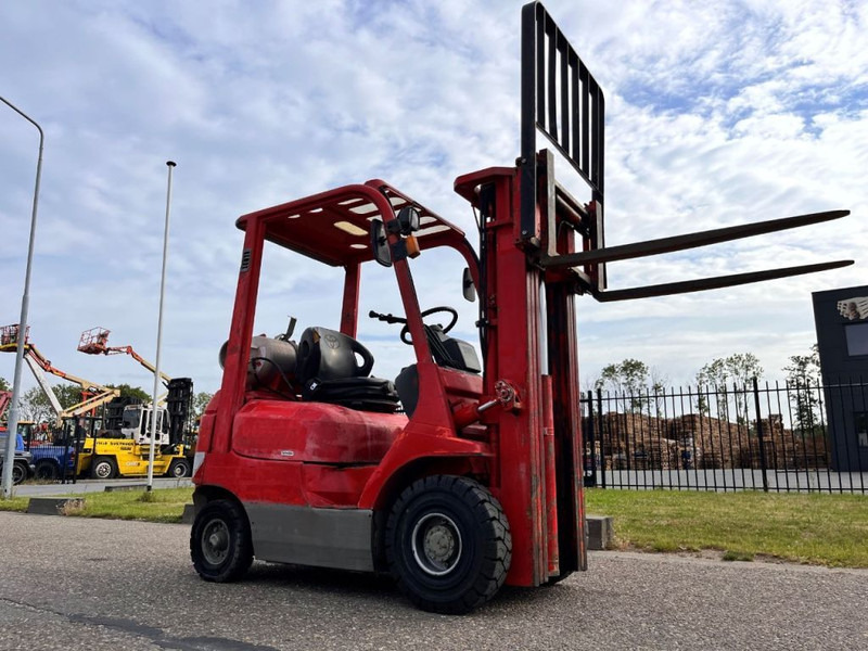 LPG forklift Toyota 42- 7FGF15: picture 8