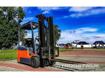 Forklift Toyota 7FBEF20: picture 1