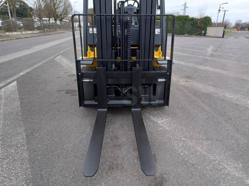 LPG forklift Yale GLP40 VX: picture 9