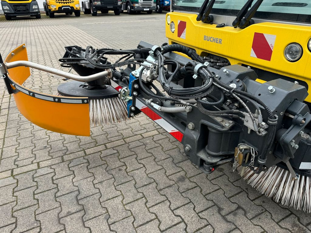 Road sweeper Bucher CityCat 5006 Kompaktkehrmaschine 5,6 m³: picture 9