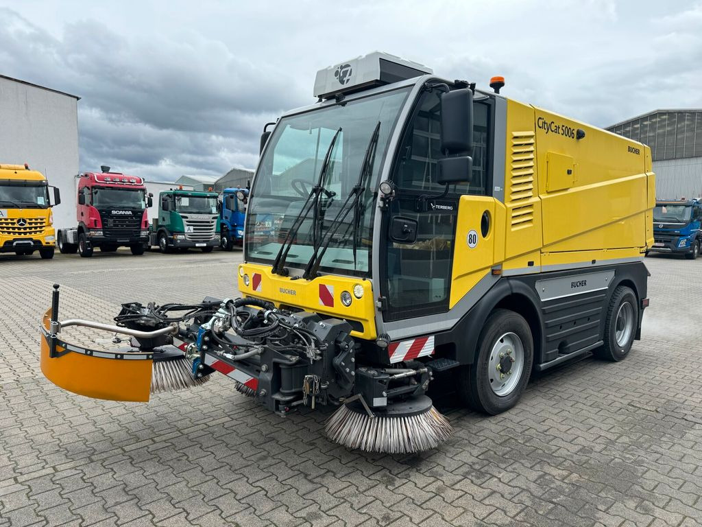 Road sweeper Bucher CityCat 5006 Kompaktkehrmaschine 5,6 m³: picture 4
