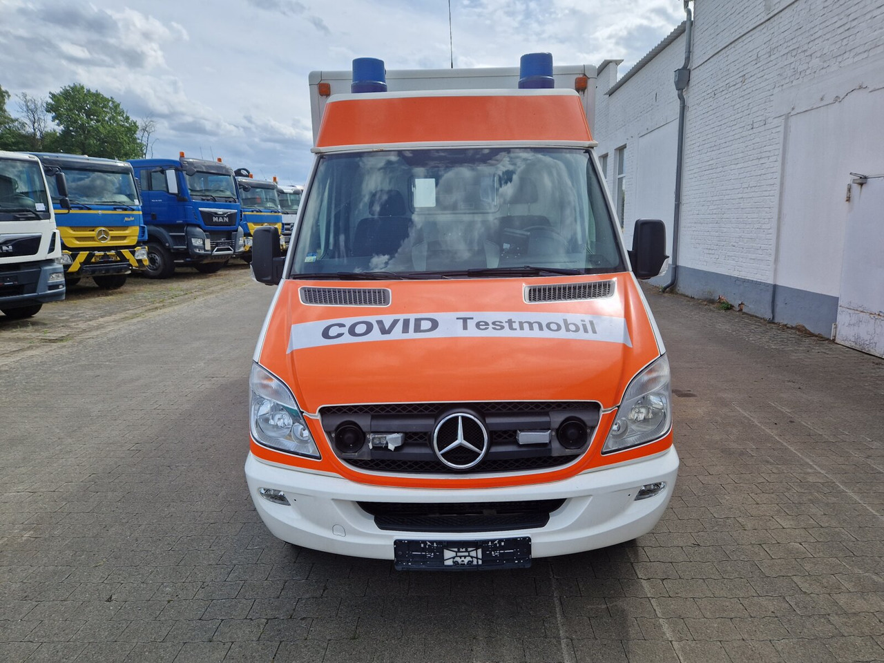 Ambulance Mercedes-Benz Sprinter 516 CDI 4x2 Sprinter 516 CDI 4x2, Rettungswagen: picture 11