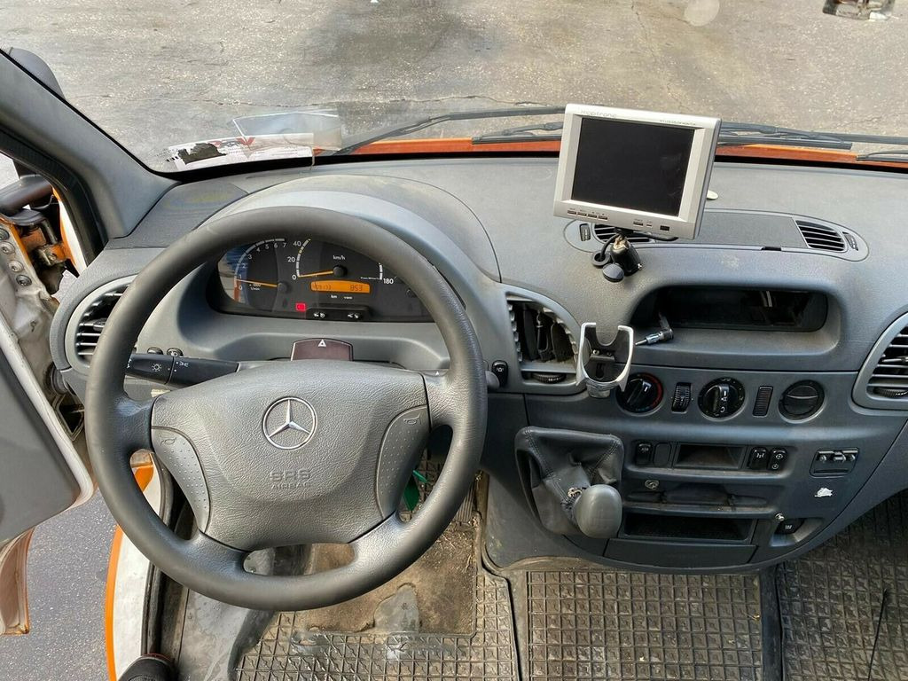 Vacuum truck Mercedes-Benz Sprinter Kasten Hochdach 413 CDI: picture 6