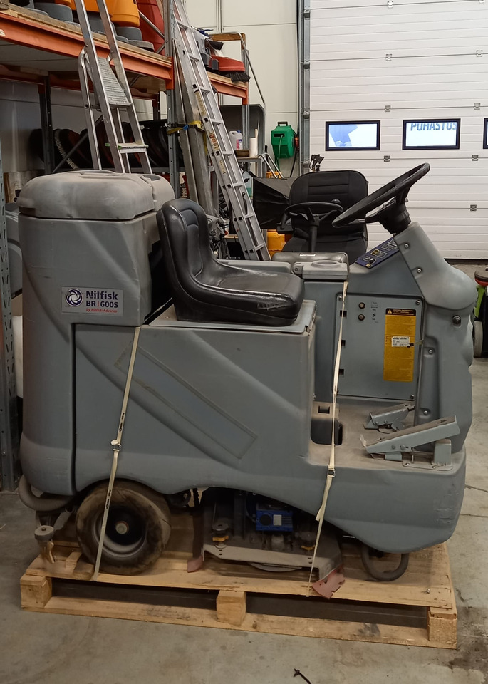 Scrubber dryer NILFISK BR 600S: picture 3