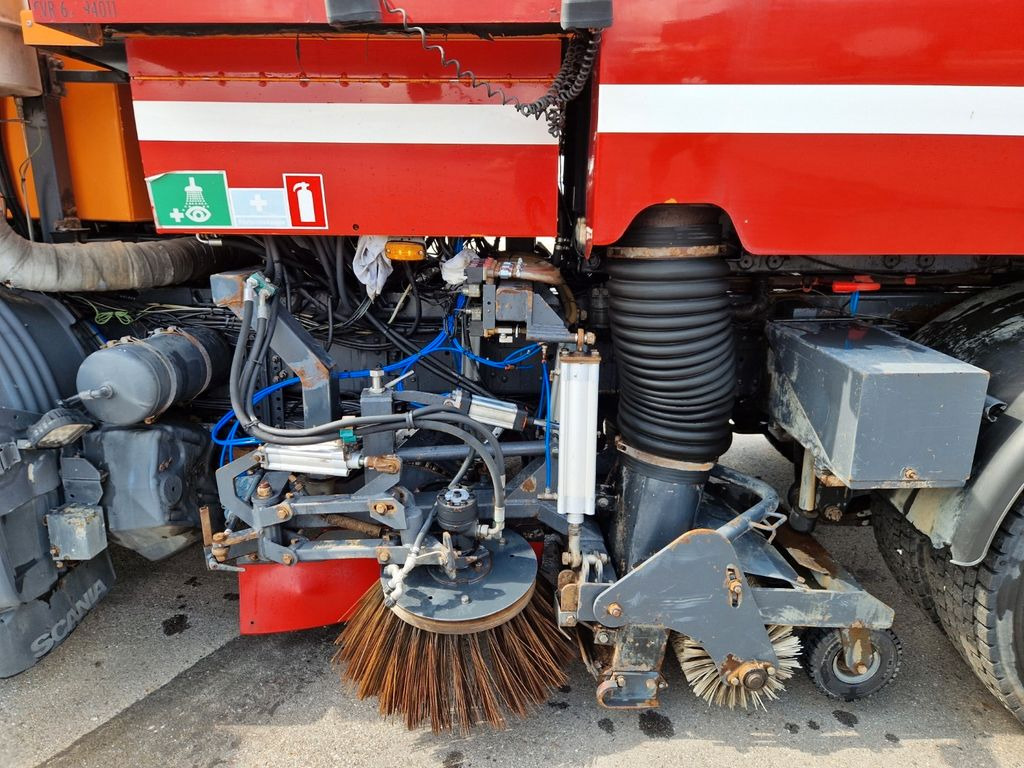 Road sweeper Scania P94 230 4x2 Johnston-Beam JB 625 Kehrmaschine: picture 13