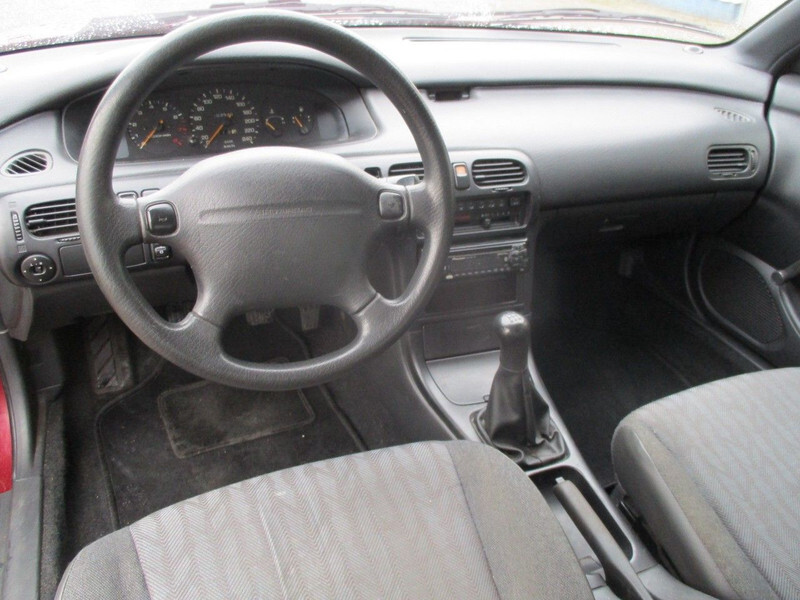 Car Mazda 626 SEDAN 1.8I LX , Airco: picture 13