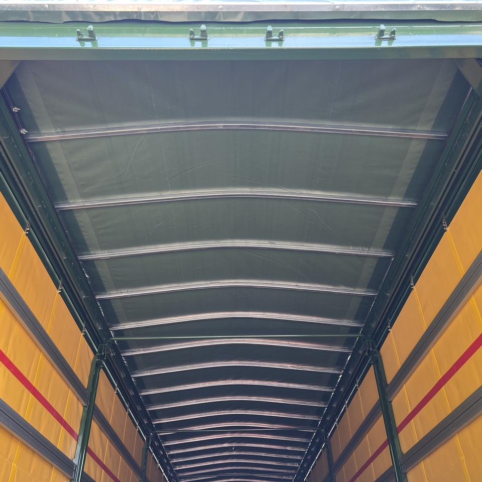 Curtainsider semi-trailer 3 axles flatbed trailer with side tarpaulin curtain: picture 6