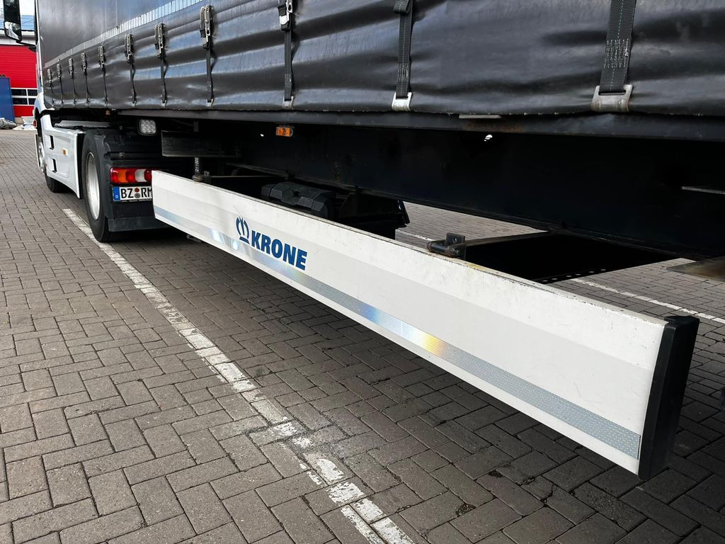Curtainsider semi-trailer Krone Schiebeplanen Auflieger mit LBW 2.000 kg: picture 6