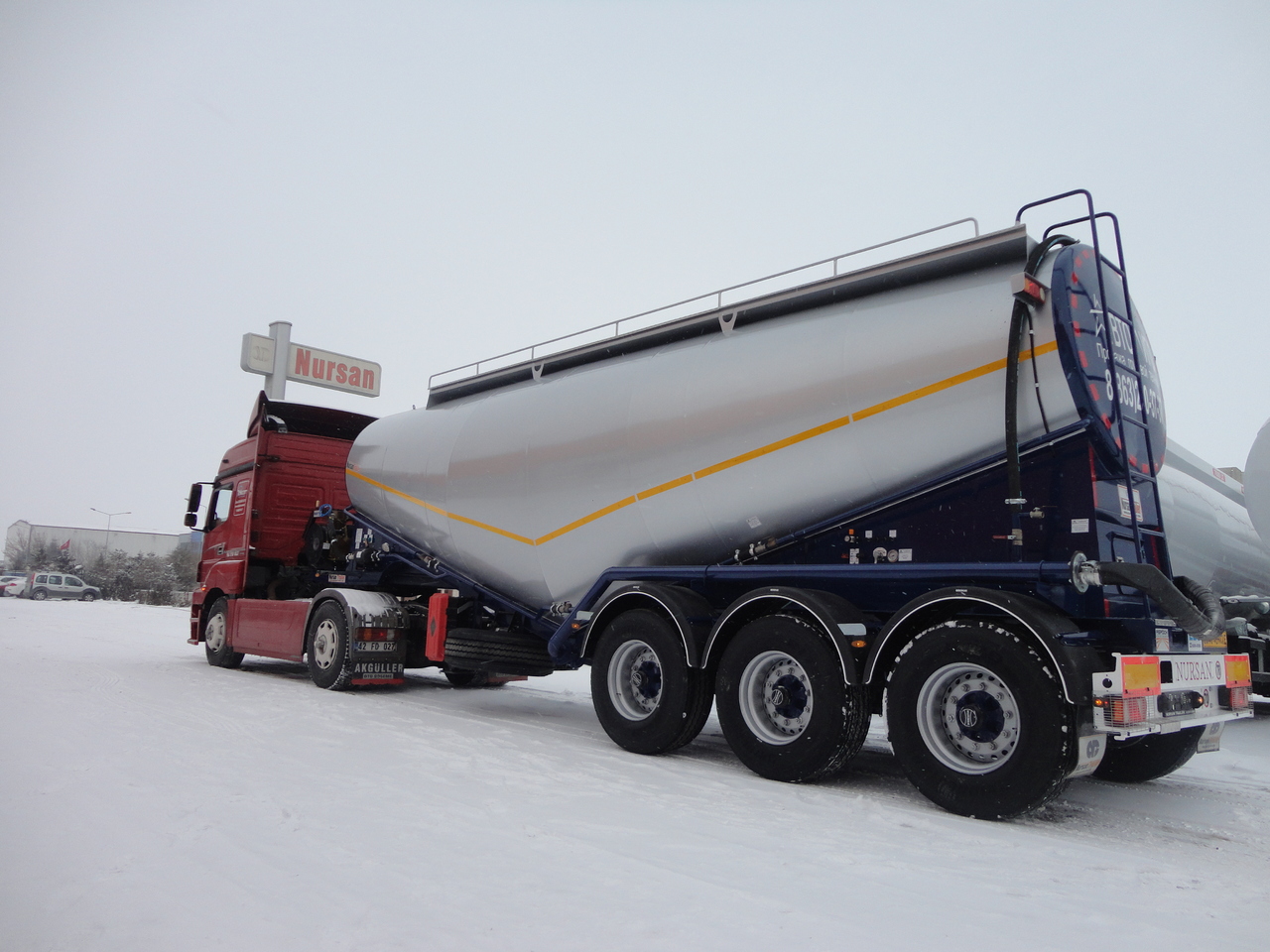 Tank semi-trailer for transportation of cement NURSAN Cement Bulker: picture 8