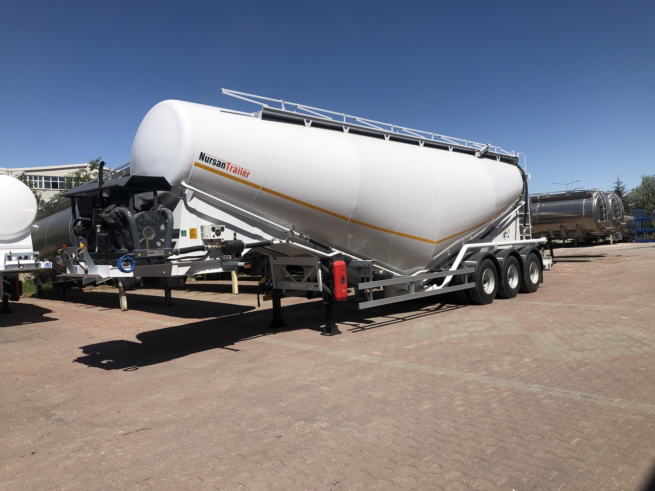 Tank semi-trailer for transportation of cement NURSAN Cement Bulker: picture 7