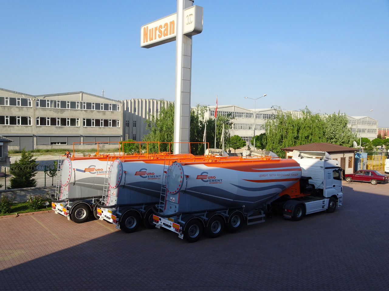 Tank semi-trailer for transportation of cement NURSAN Cement Bulker: picture 15