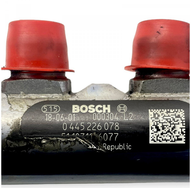 Fuel pump Bosch TGX 26.440 (01.07-): picture 3
