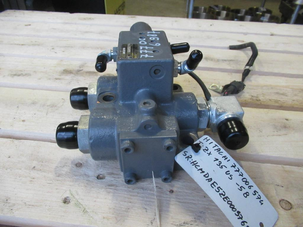 Hydraulic valve for Construction machinery Hitachi 4713713: picture 2
