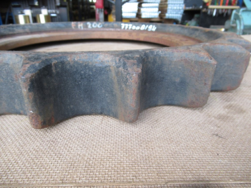 Undercarriage parts for Construction machinery Hitachi FH200 -: picture 2