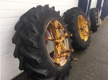 Wheels and tires for MOLCON DUBBELLUCHT 16.9R34 5-DELIG: picture 1