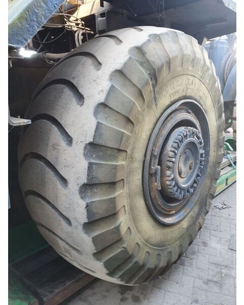 Tire Michelin 29.5 R29: picture 5