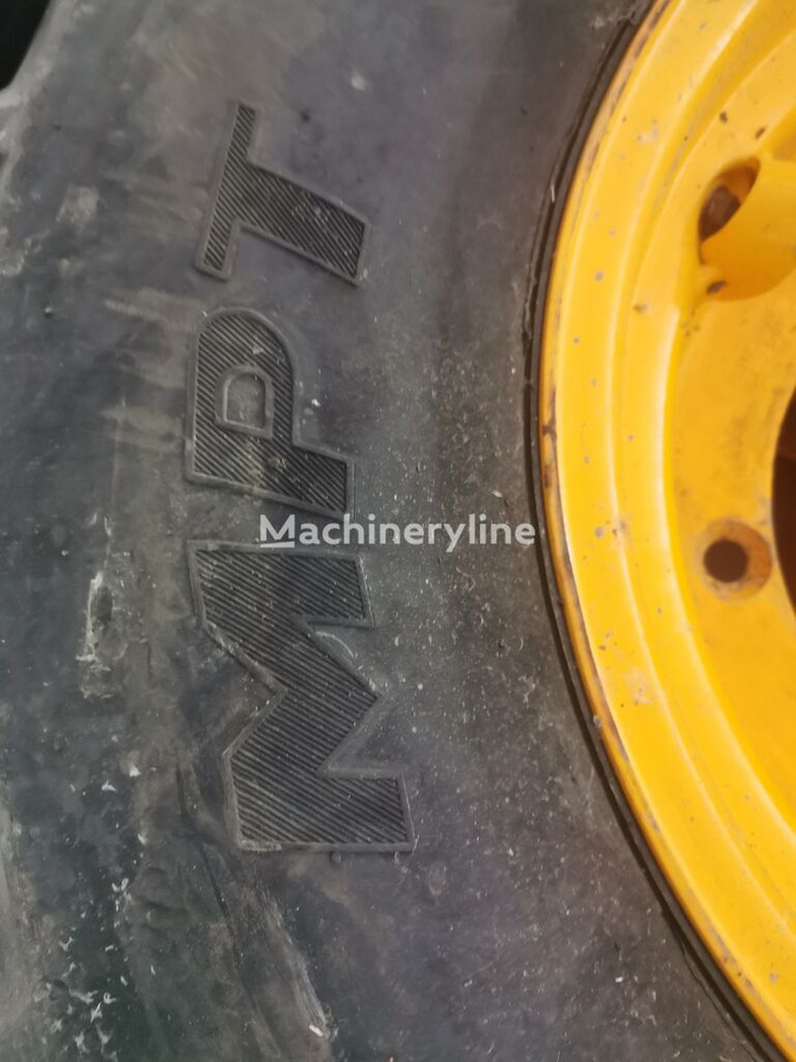 Tire for Backhoe loader Solideal 405/70-20: picture 3