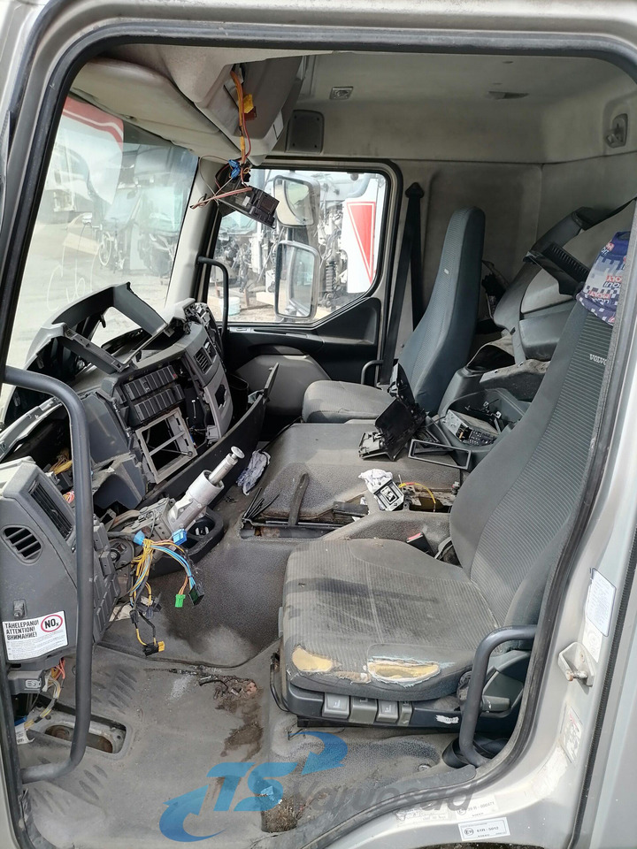 Cab and interior for Truck Volvo Volvo kabiin 85110567: picture 14
