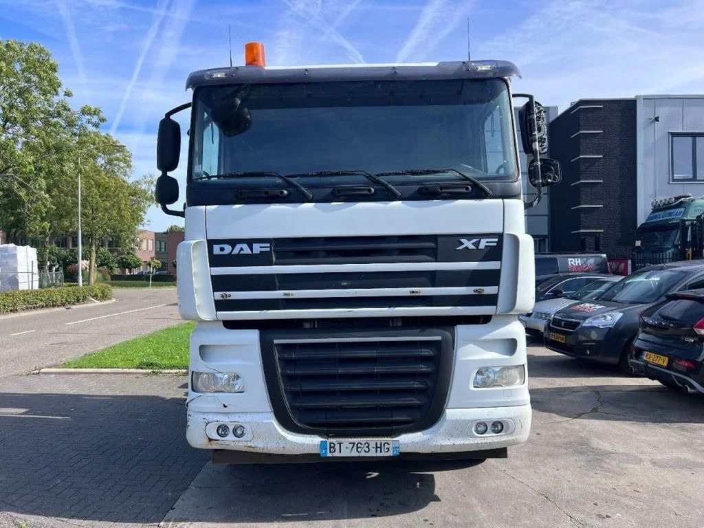 Tractor unit DAF XF 105.410 4X2 EURO 5 MANUAL + PALFINGER PK16000: picture 10