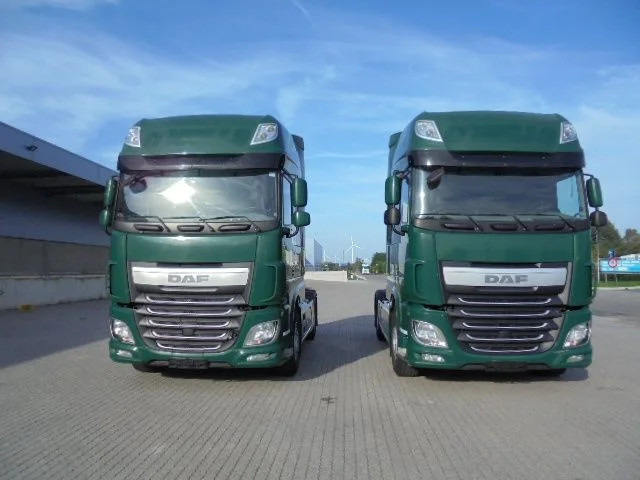 Tractor unit DAF XF 106.460 SUPER SPACE CAB: picture 2