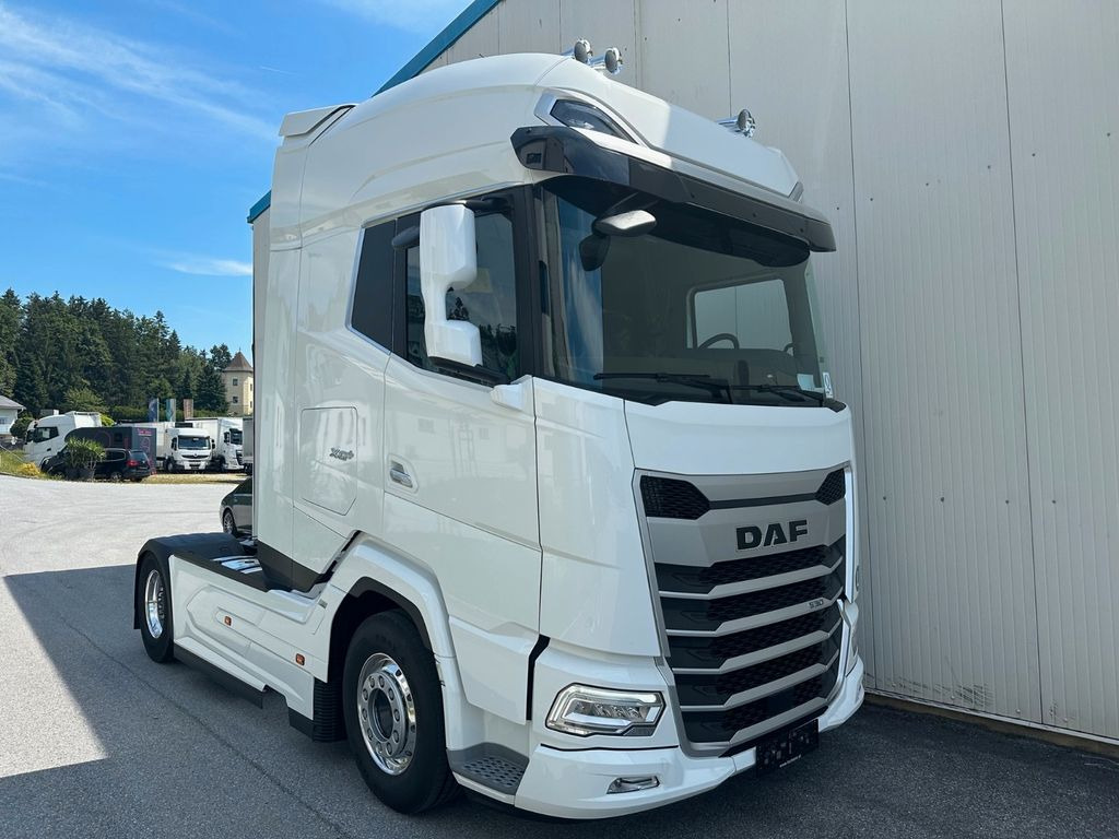 Tractor unit DAF XG+530 Vollausstattung: picture 2