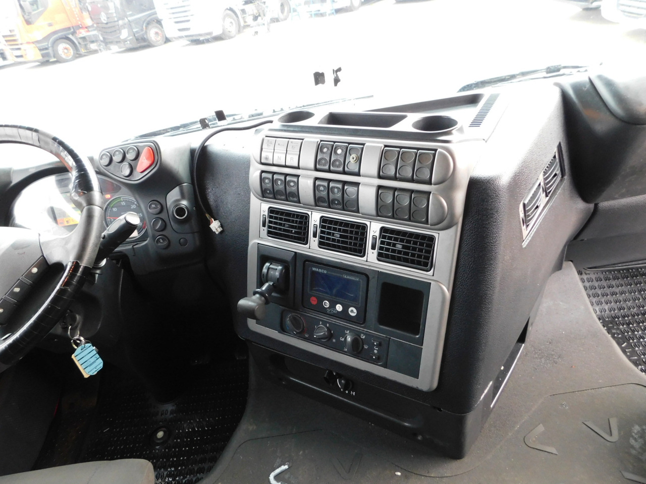 Tractor unit Iveco As440s42 t: picture 7