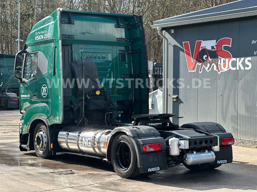 Tractor unit Iveco S-Way AS440 4x2 Erdgas NG *Unfallschaden*: picture 6