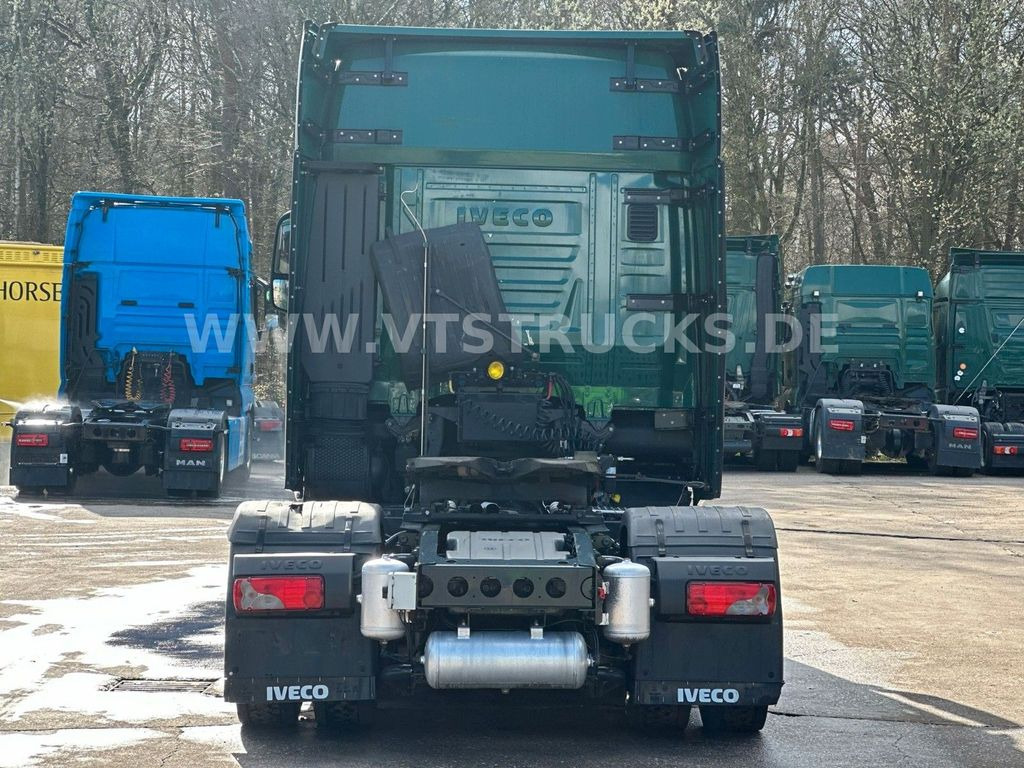 Tractor unit Iveco S-Way AS440 4x2 Erdgas NG *Unfallschaden*: picture 5