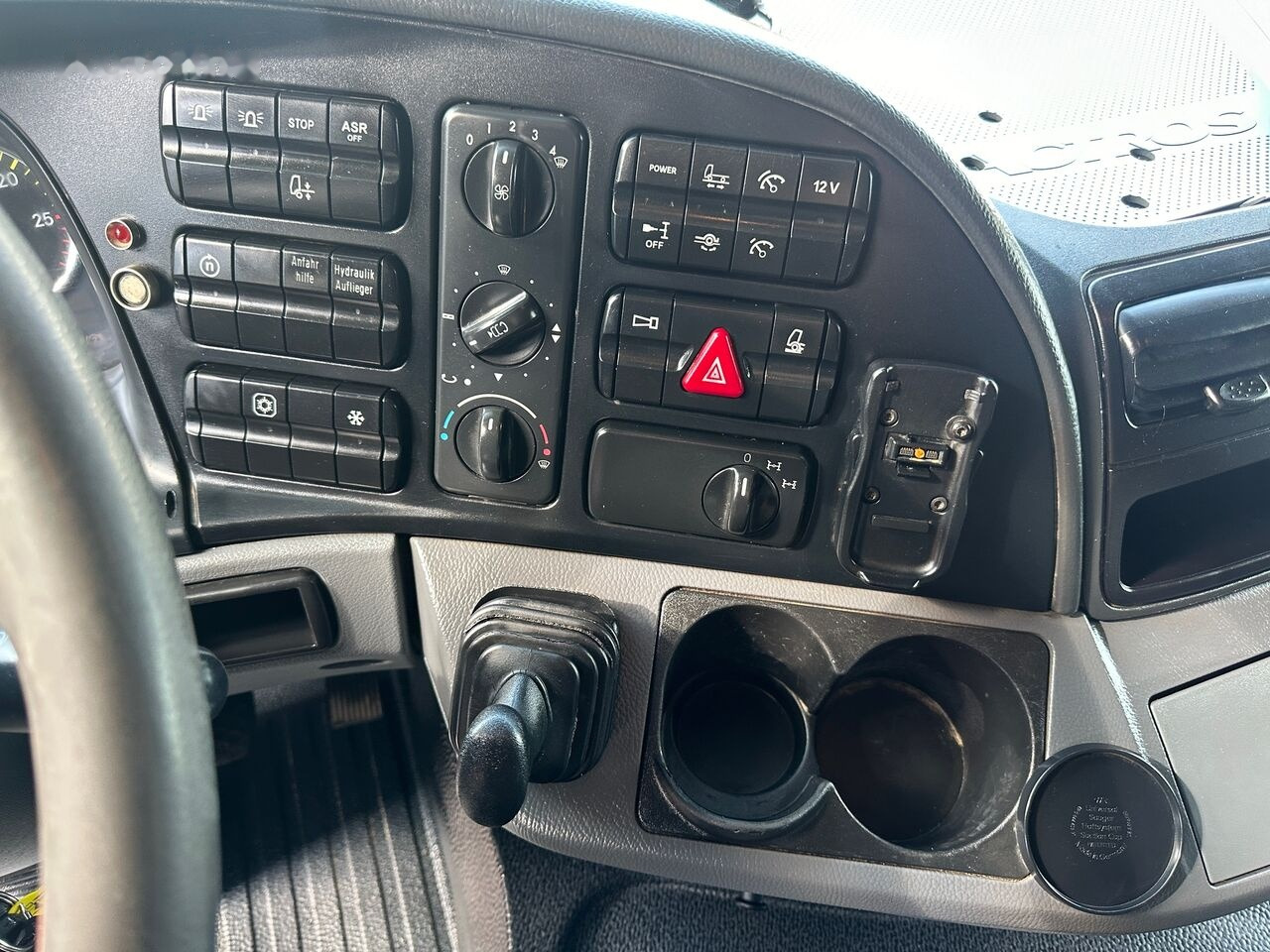 Tractor unit Mercedes-Benz 4160 Actros MP3 Titan Schwerlast SZM 8x4 V8 Klima Retarder 120T: picture 18
