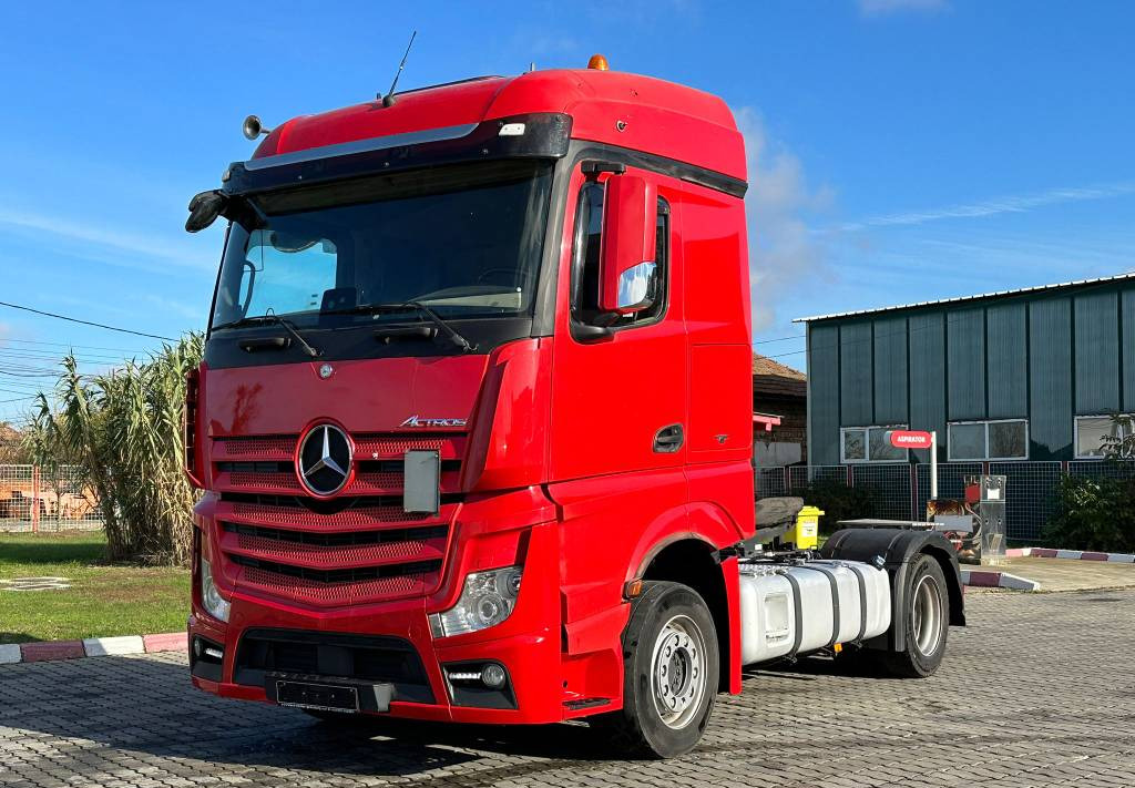Tractor unit Mercedes-Benz Actros 963-4-A: picture 4