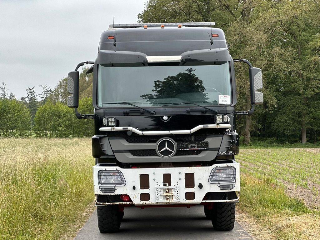 Tractor unit Mercedes-Benz MP3 4860 8x8 TITAN V8 Retarder: picture 3