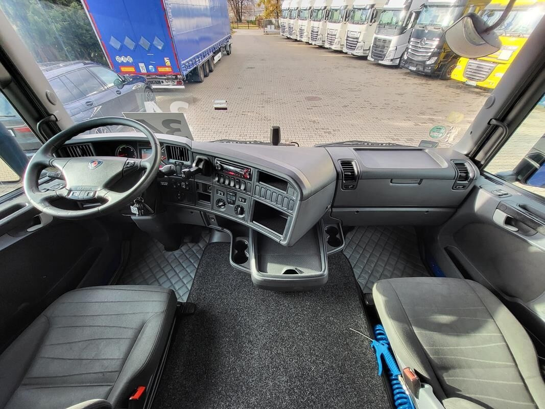 Tractor unit Scania R450 Low Deck, MEGA: picture 10