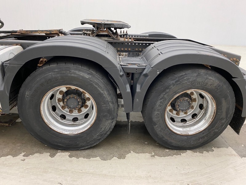 Tractor unit Volvo FMX 460 - 6x4 - ADR: picture 7