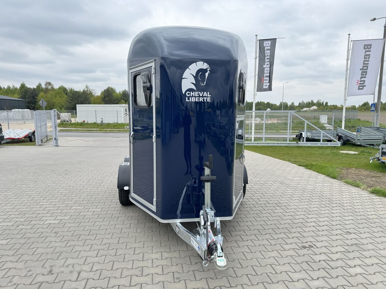 Horse trailer Cheval Liberté Gold 3 for two horses with tack room 2000 kg GVW trailer: picture 17