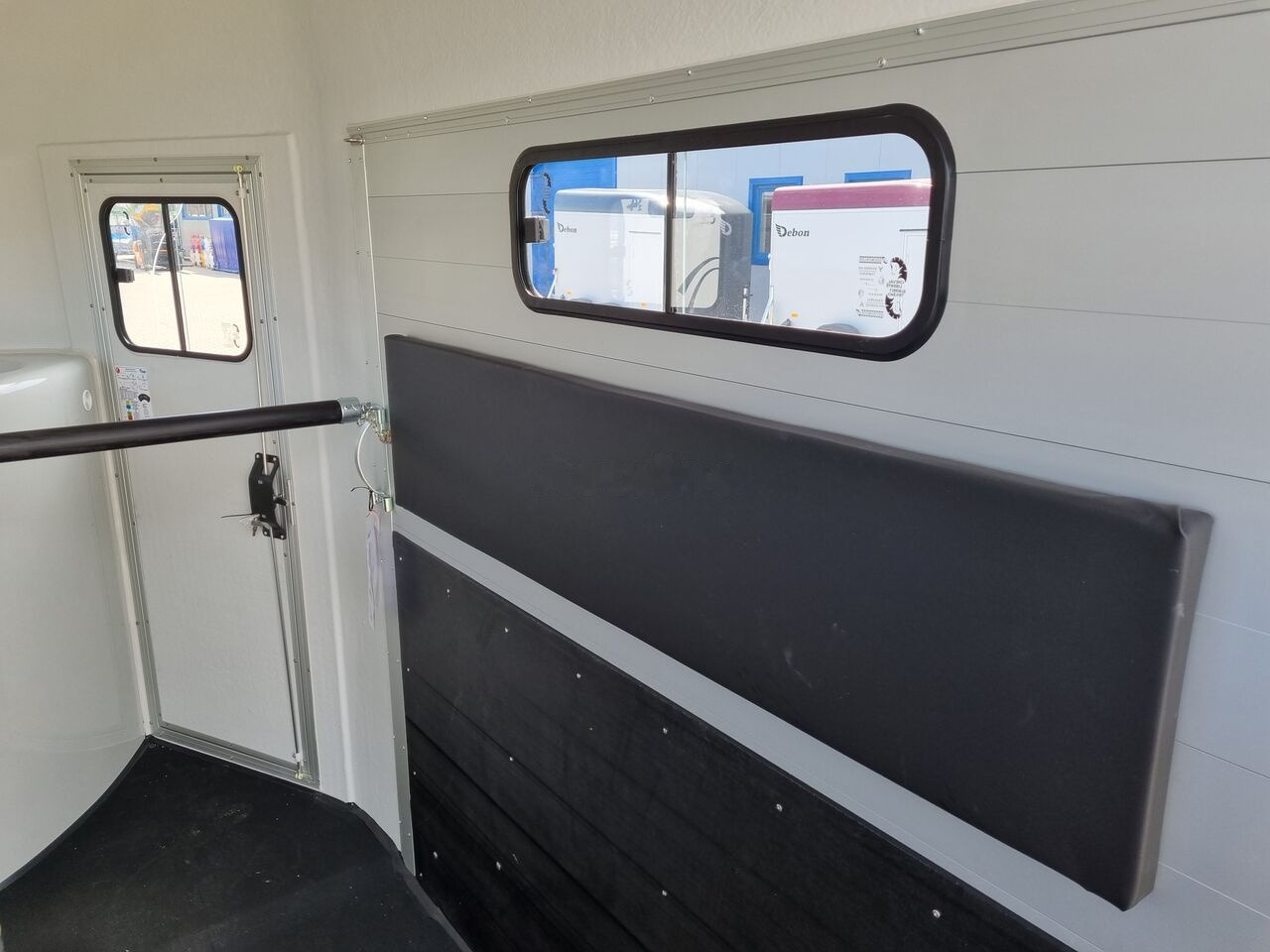 Horse trailer Cheval Liberté Gold 3 for two horses with tack room 2000 kg GVW trailer: picture 29