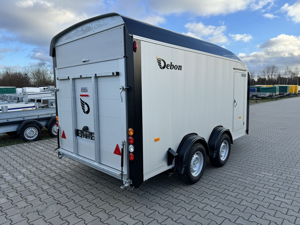 Closed box trailer Debon C800 furgon van trailer 3000 KG GVW car transporter Cheval Debon: picture 15