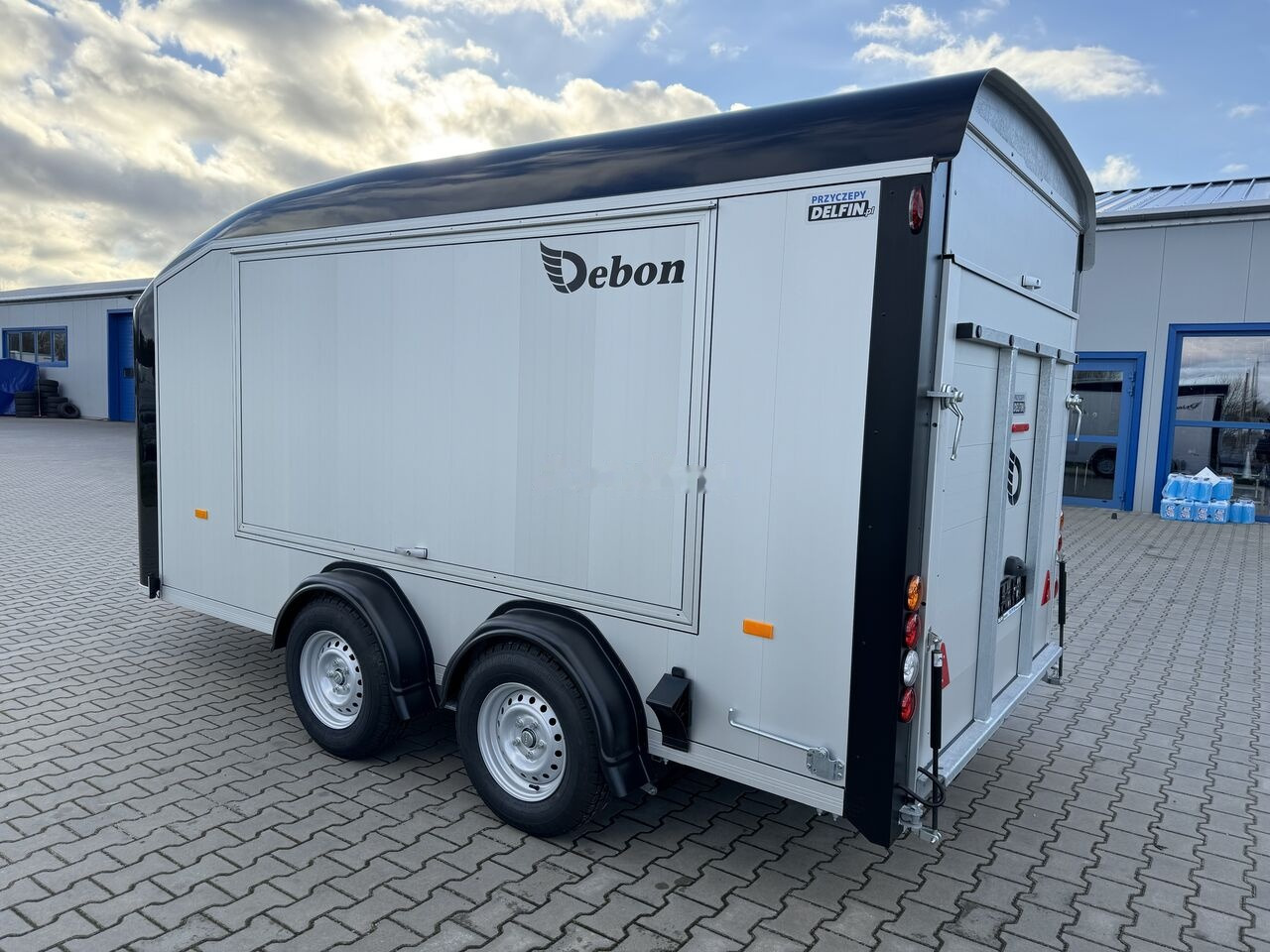 Closed box trailer Debon C800 furgon van trailer 3000 KG GVW car transporter Cheval Debon: picture 12