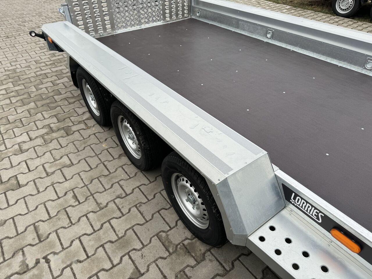 Plant trailer Lorries TPM35-4017 402x175 cm DMC 3500kg przyczepa 3 osiowa pod koparkę: picture 14