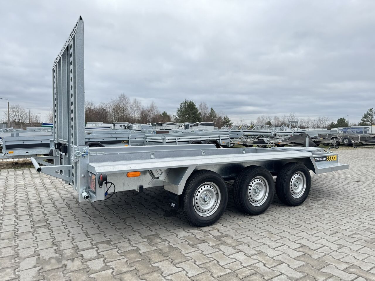 Plant trailer Lorries TPM35-4017 402x175 cm DMC 3500kg przyczepa 3 osiowa pod koparkę: picture 6