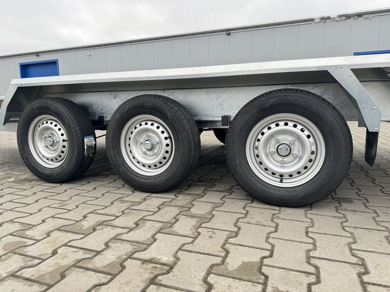 Plant trailer Lorries TPM35-4017 402x175 cm DMC 3500kg przyczepa 3 osiowa pod koparkę: picture 11