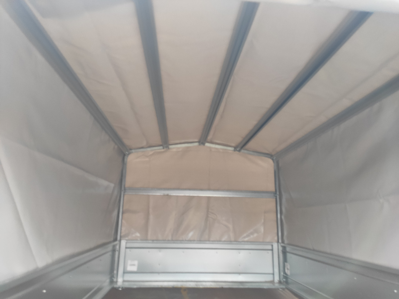 Curtainsider trailer TEMARED PRO 2012 Plane: picture 8