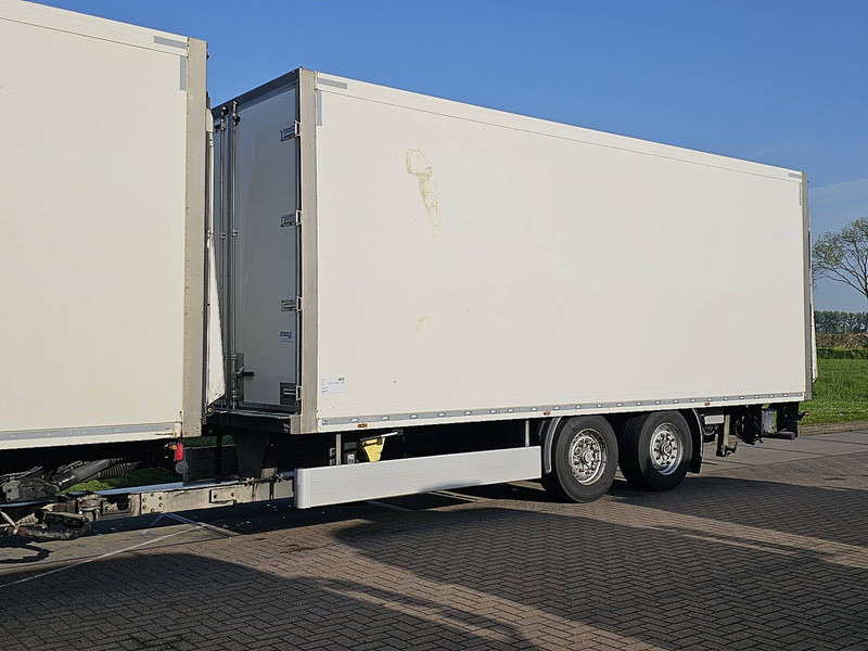 Closed box trailer Wuellhorst ZTFA18 alu floor,load throu: picture 3