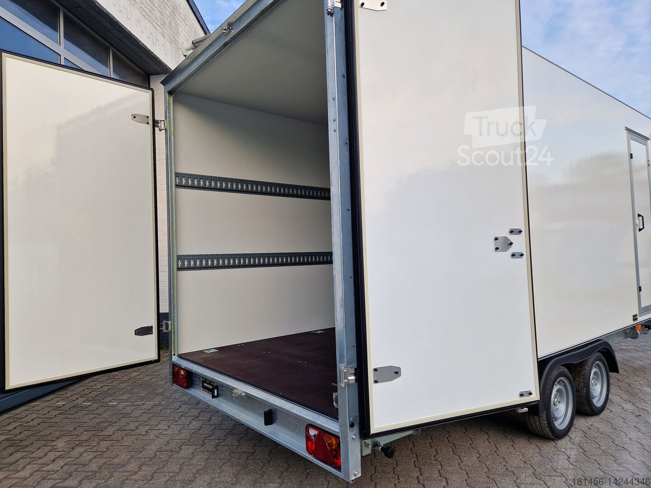 Car trailer groß XXL 500x200x210cm aero Seitentür 100km/H 3500kg Neu verfügbar: picture 9