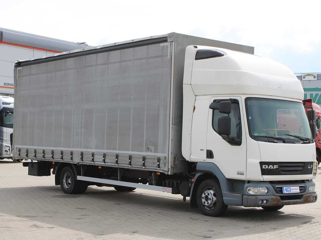 Curtainsider truck DAF LF 45.220, EURO 5 EEV, SLEEPING CABIN: picture 2