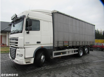 Curtainsider truck DAF XF 105 460: picture 1