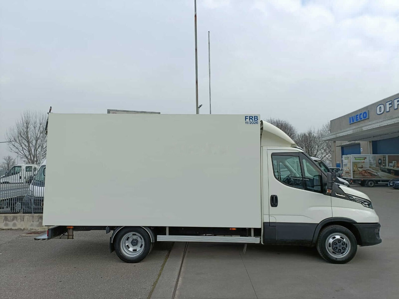 Refrigerator truck IVECO DAILY 35C18HA8P: picture 2