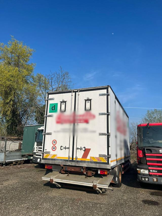 Isothermal truck IVECO EUROCARGO 150 E27 - CON SPONDA ELEFANTCAR: picture 3
