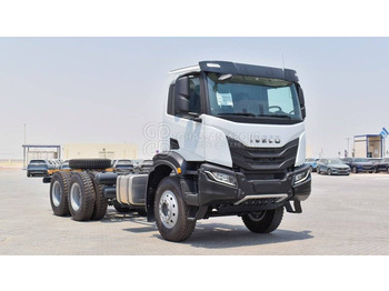 Cab chassis truck IVECO T-WAY Chassis 6×4 AD380T43H WHEELBASE 4500 MY23: picture 3