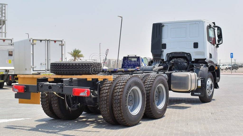 Cab chassis truck IVECO T-WAY Chassis 6×4 AD380T43H WHEELBASE 4500 MY23: picture 11